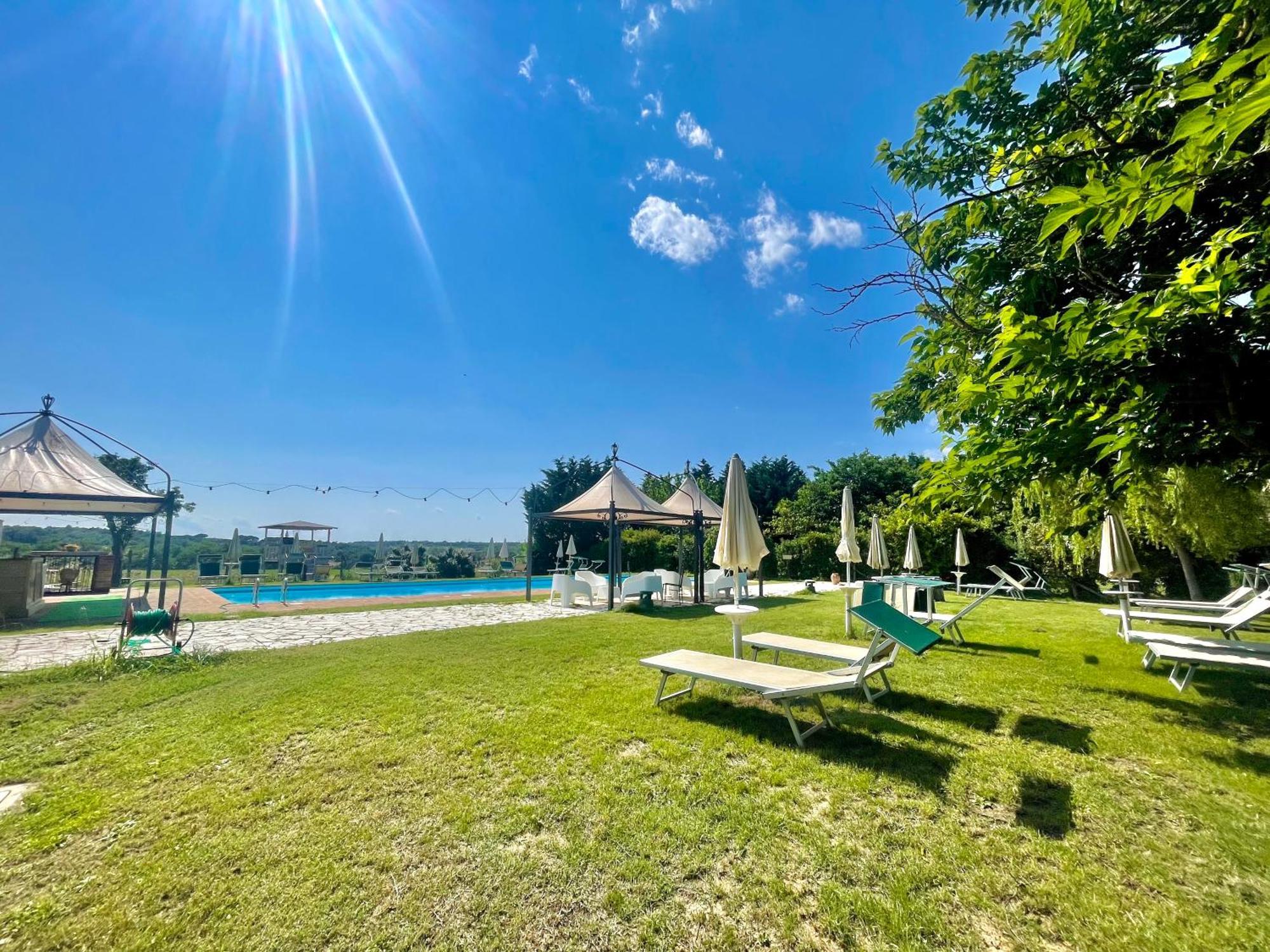 Casale Baldelli Apartments Castiglione del Lago Bagian luar foto