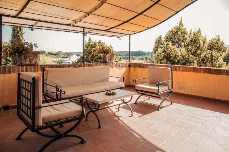 Casale Baldelli Apartments Castiglione del Lago Bagian luar foto