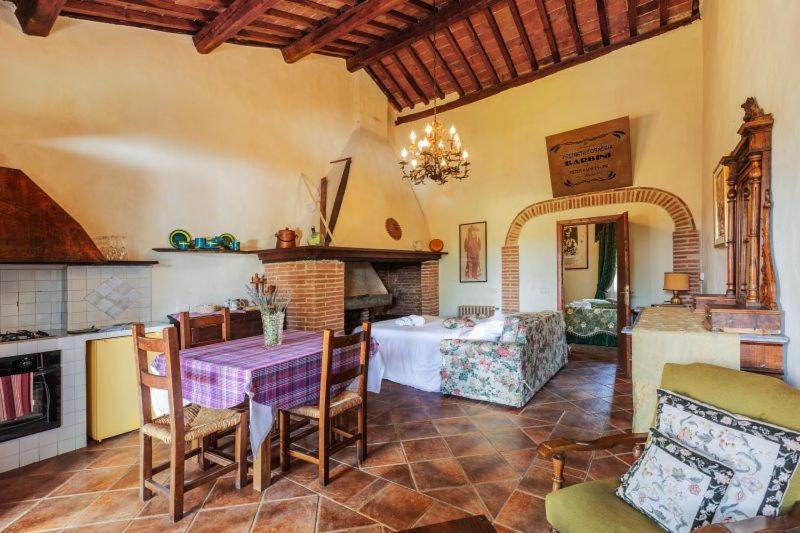 Casale Baldelli Apartments Castiglione del Lago Bagian luar foto
